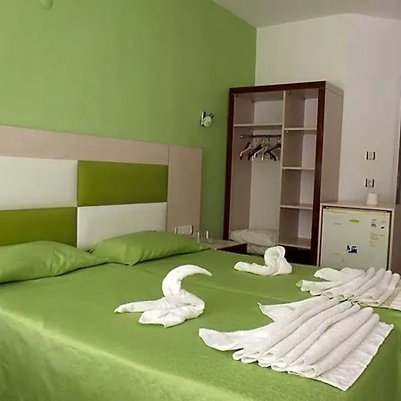 Derya Hotel Side