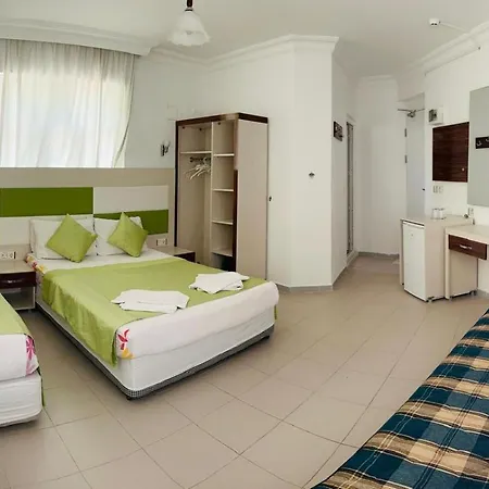 ホテル Derya シダ